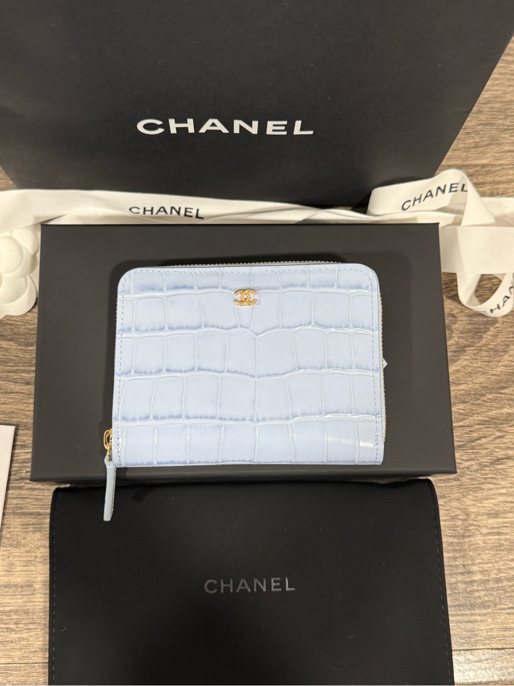 Chanel bleu Clair  wallet croc embossed